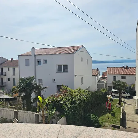 With A Parking Space - 22514 Apartment Crikvenica